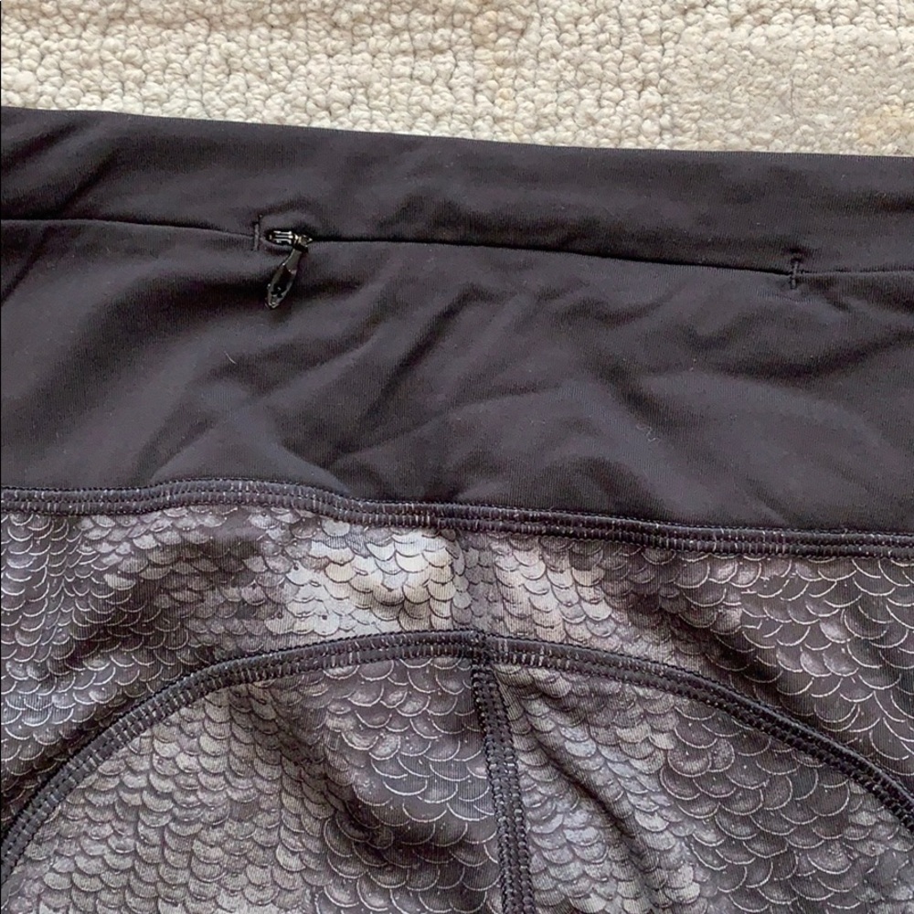 Lululemon Scale Patterned Printed Tights - image 5